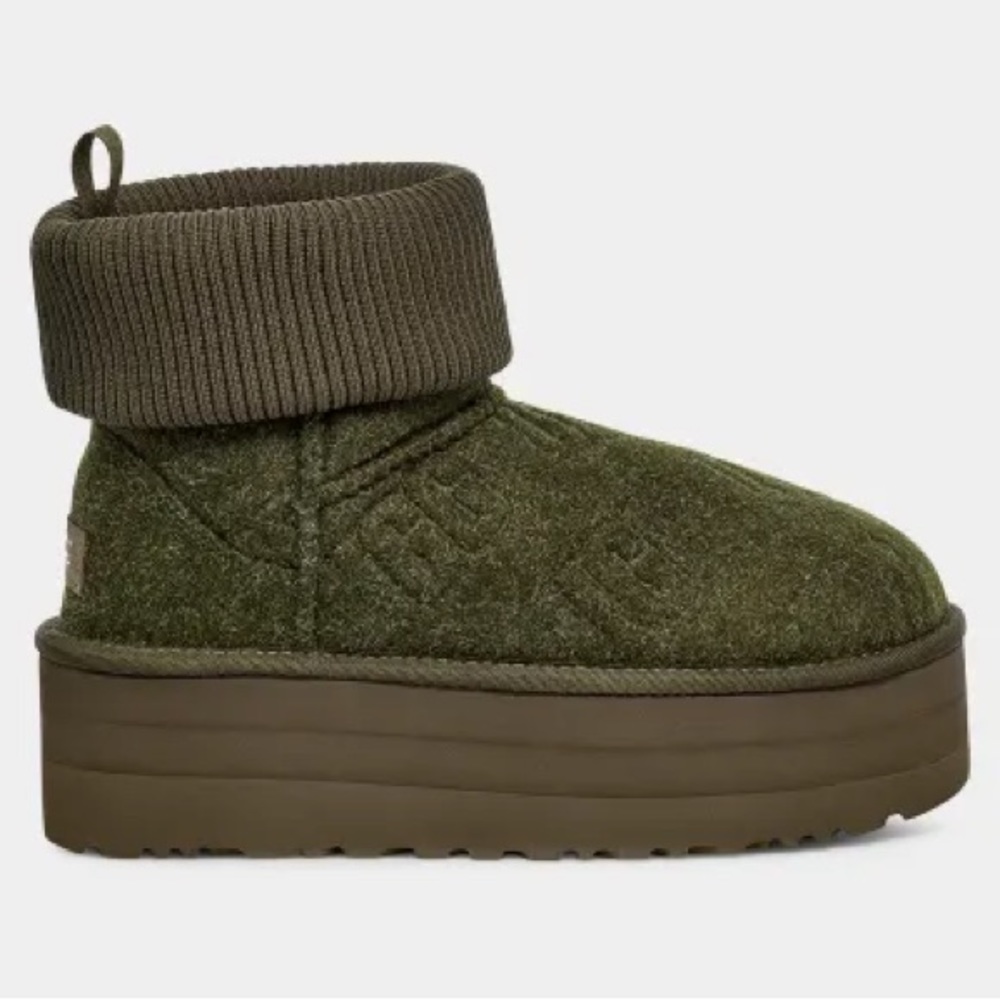 UGG Classic Mini Platform Felted Boots - Olive Green Size 7